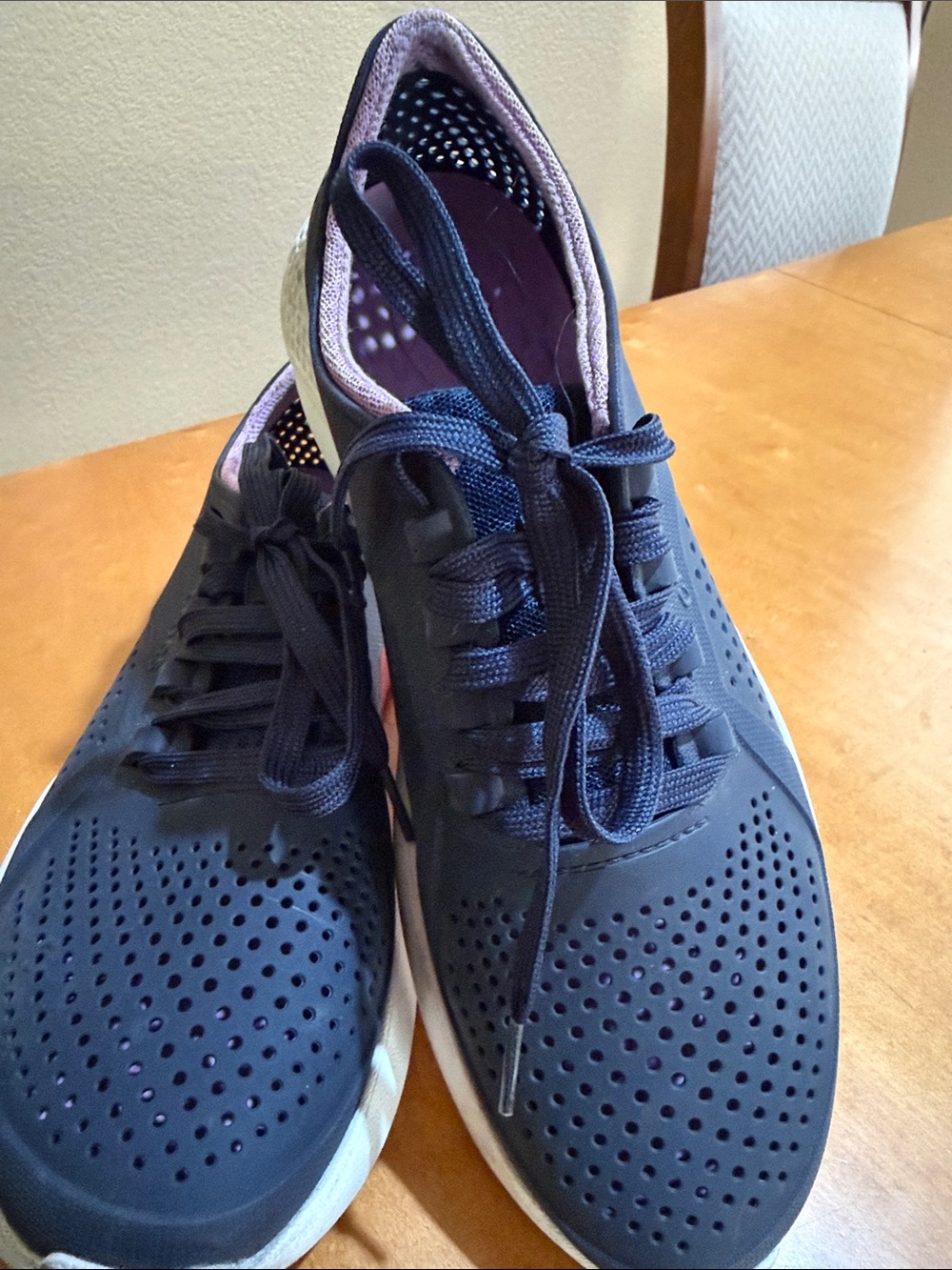 Crocs LiteRide Women's Navy Lace-Up Perforated Casual Sneakers Unisex used.